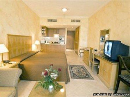 Ramee Hotel Apartments Dubai Room photo