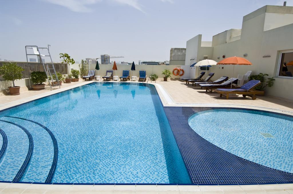 Ramee Hotel Apartments Dubai Exterior photo